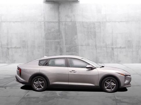 Used 2025 Kia K4 FWD image 5
