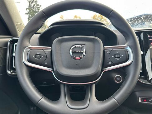 New 2026 Volvo XC40 B5 Ultra w/ Climate Package image 24