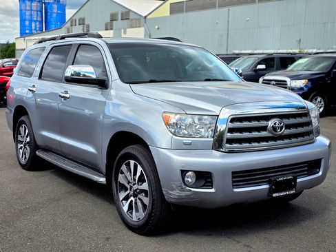 Used 2015 Toyota Sequoia Platinum AWD/4WD image 1