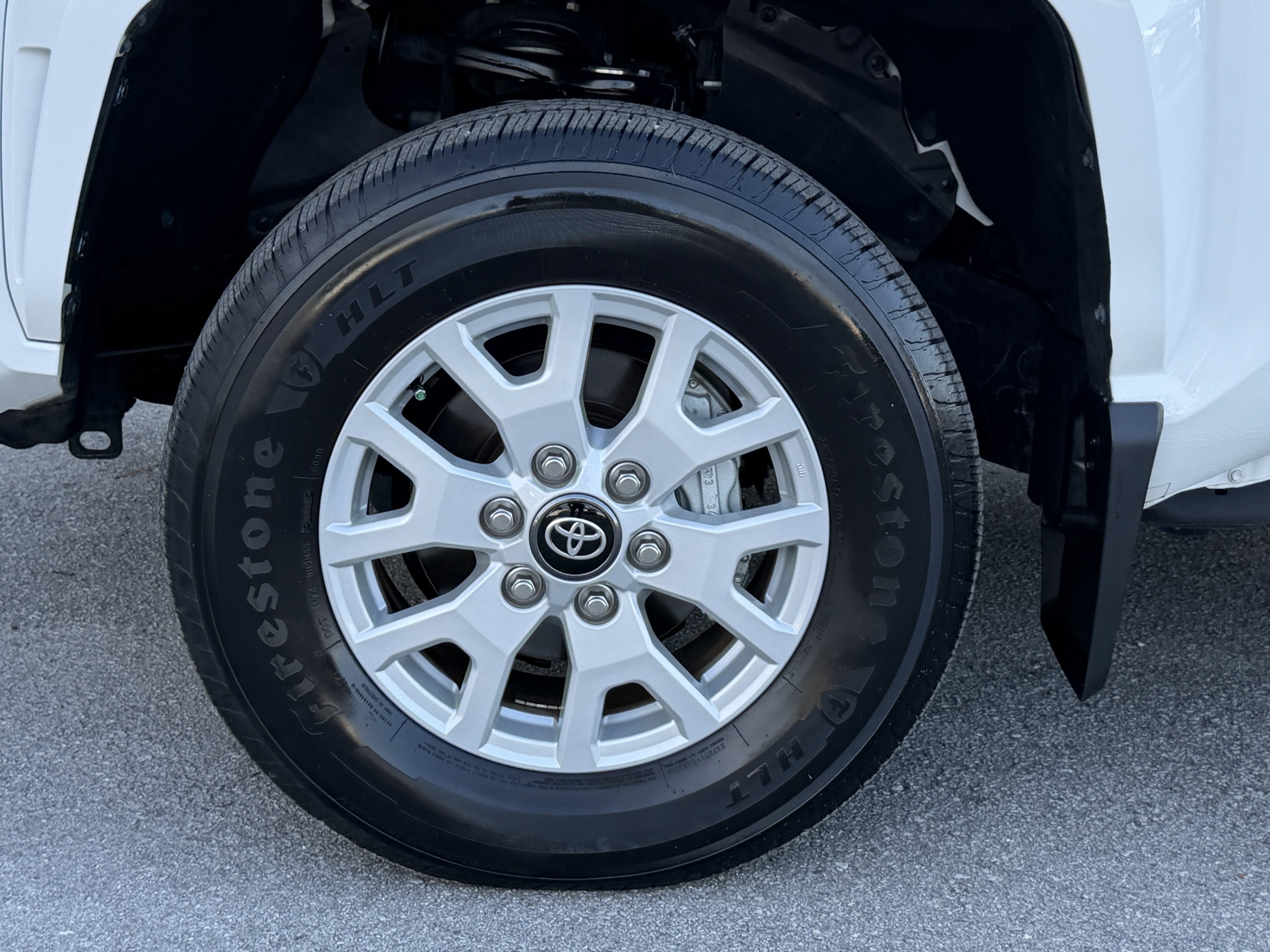 Used 2024 Toyota Tacoma SR RWD image 12