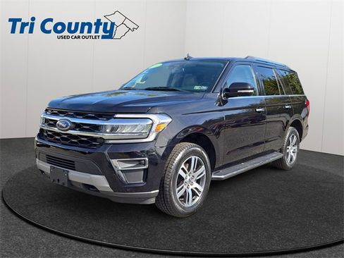Used 2022 Ford Expedition Limited image 3