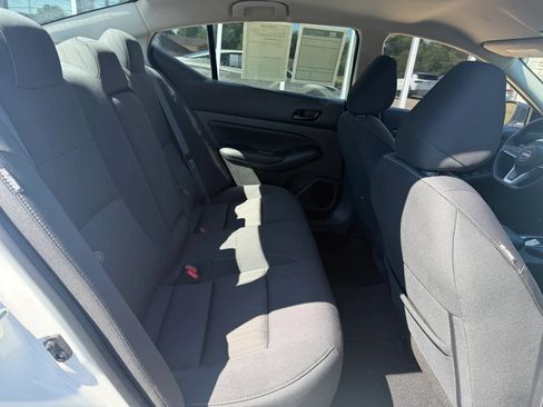 Used 2025 Nissan Altima 2.5 SV FWD image 15