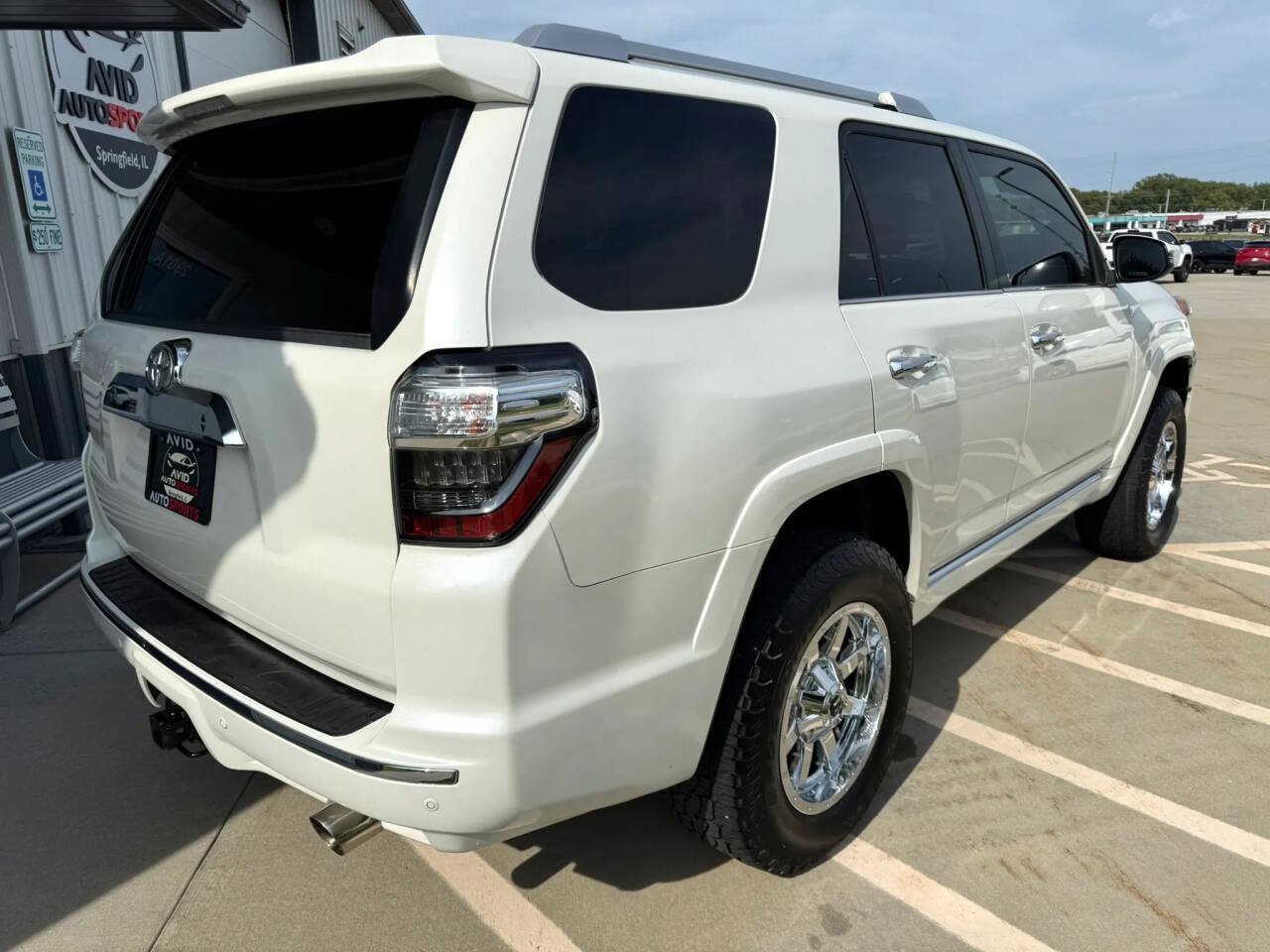 Used 2017 Toyota 4Runner Limited AWD/4WD image 8