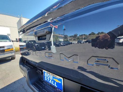 Used 2025 Toyota Tacoma SR image 29