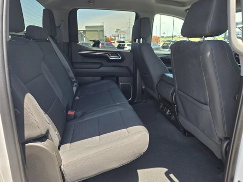 Used 2023 Chevrolet Silverado 1500 LT AWD/4WD image 14