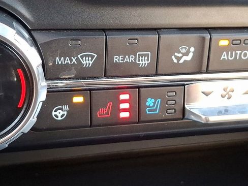 Certified 2021 Ford F150 Lariat w/ Equipment Group 502A High image 25