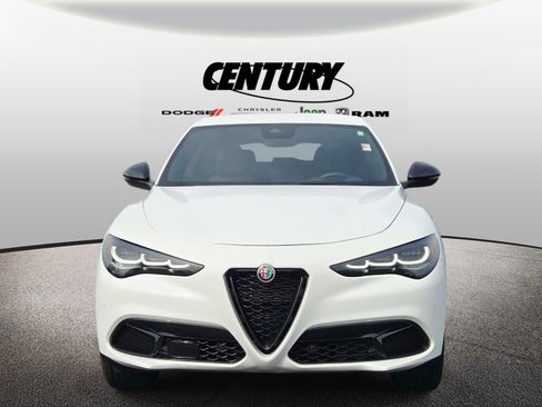 Used 2024 Alfa Romeo Stelvio Sprint AWD/4WD image 9