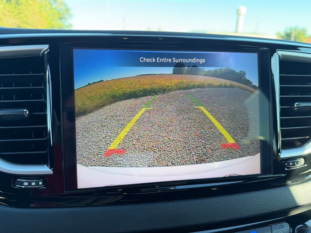 Used 2025 Chrysler Pacifica Select FWD image 5