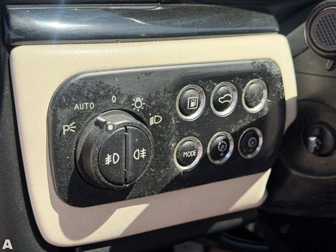 Used 2012 Maserati GranTurismo Sport RWD image 12