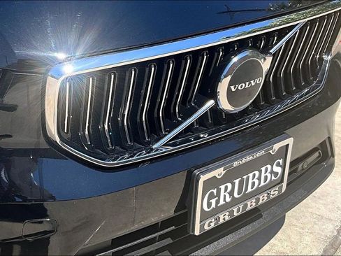 Used 2025 Volvo XC40 B5 Core w/ Protection Package Premier AWD/4WD image 37