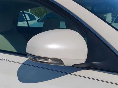 Used 2011 Toyota Avalon image 13