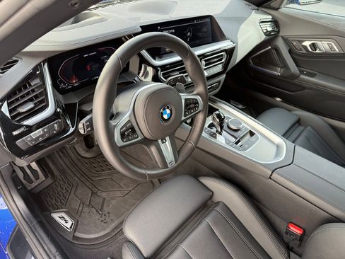 Certified 2025 BMW Z4 M40i w/ Premium Package image 4