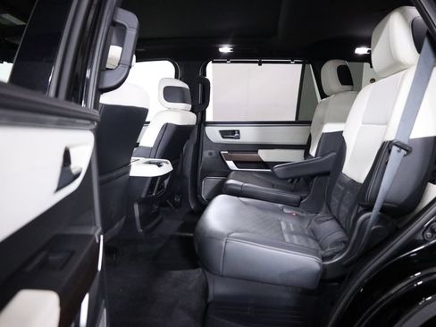 Used 2024 Toyota Sequoia Capstone AWD/4WD image 58