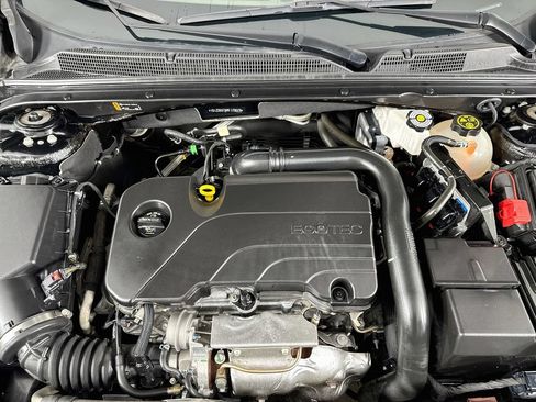 Used 2024 Chevrolet Malibu LT FWD image 38