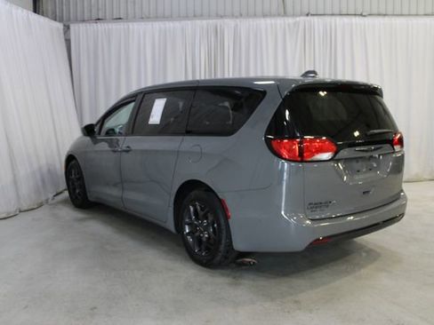 Used 2020 Chrysler Pacifica Touring w/ Advanced Safetytec Group FWD image 29