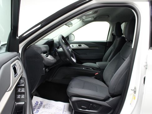 New 2026 Ford Explorer Active image 12