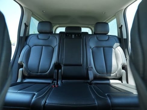 Used 2023 Jeep Grand Cherokee L Limited w/ Luxury Tech Group II AWD/4WD image 38