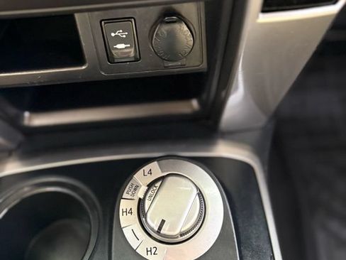 Used 2015 Toyota 4Runner SR5 Premium AWD/4WD image 27