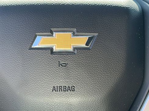 Used 2023 Chevrolet Silverado 1500 LT image 17