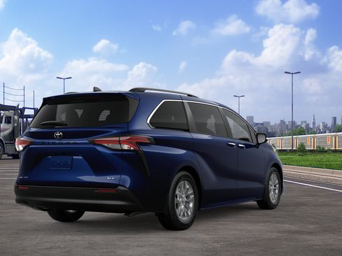 New 2026 Toyota Sienna XLE AWD/4WD image 11