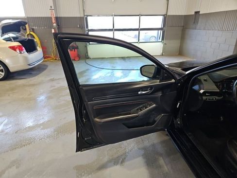 Used 2021 Nissan Altima 2.5 SR w/ SR Premium Package image 10