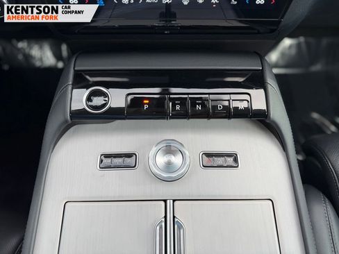 Used 2025 Lincoln Navigator Reserve AWD/4WD image 28