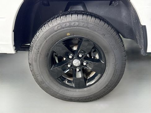Used 2023 RAM 1500 Classic SLT w/ Trailer & Traction Group AWD/4WD image 36