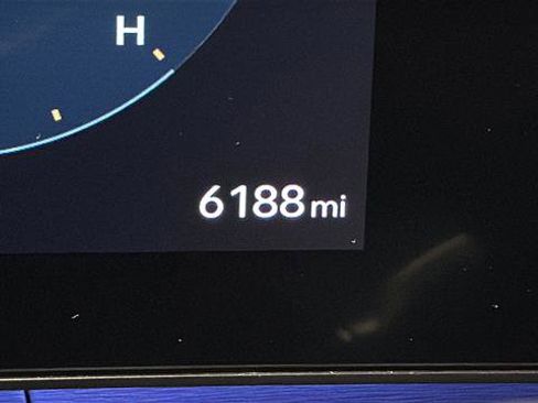 Used 2025 Hyundai Santa Fe Limited image 13