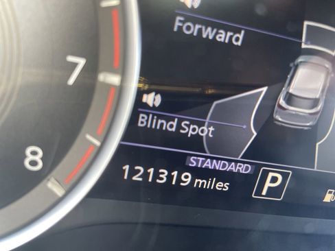 Used 2019 INFINITI QX50 Essential w/ Sensory Package AWD/4WD image 2