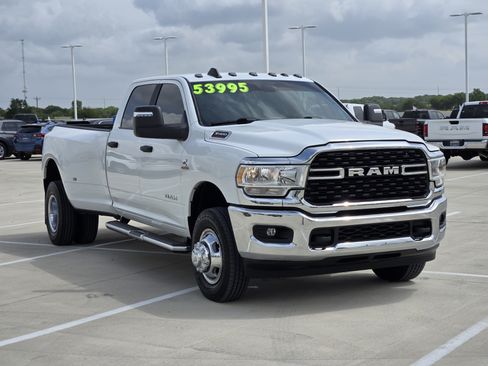 Used 2024 RAM 3500 Big Horn AWD/4WD image 4