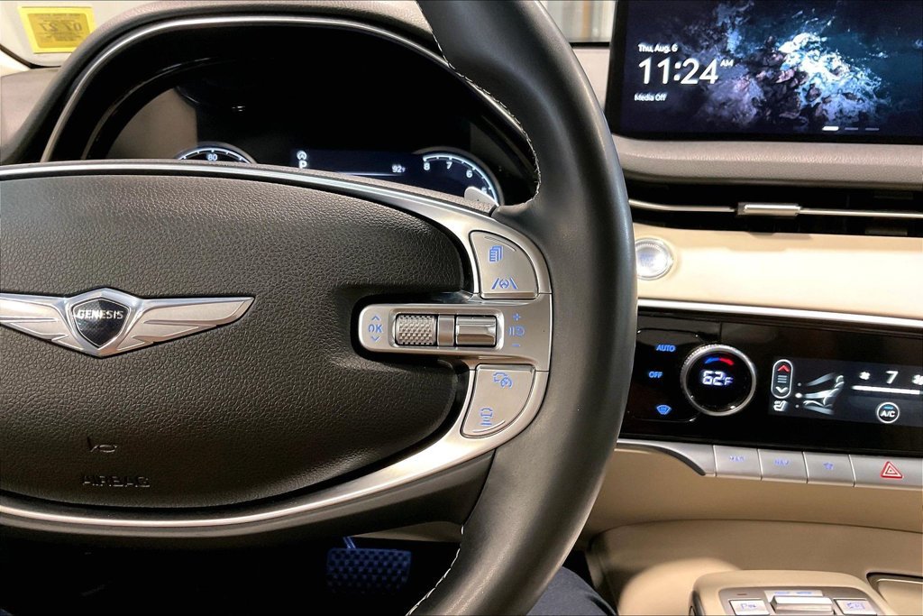 Used 2022 Genesis GV70 2.5T AWD/4WD image 13