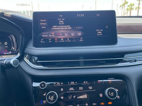 Used 2023 INFINITI QX60 Sensory w/ Vision Package AWD/4WD image 17