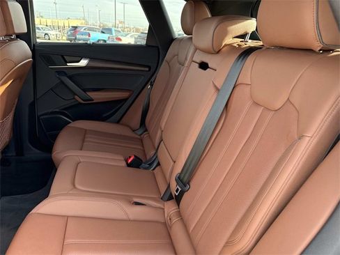 Used 2023 Audi Q5 2.0T Prestige w/ Prestige Package image 26