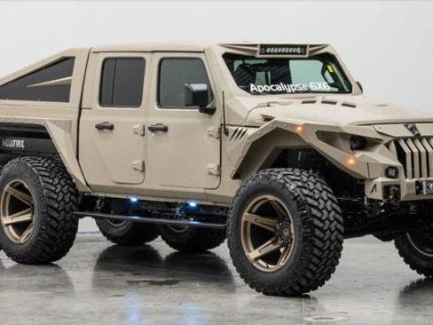 Used 2023 Jeep Gladiator Sport AWD/4WD image 4
