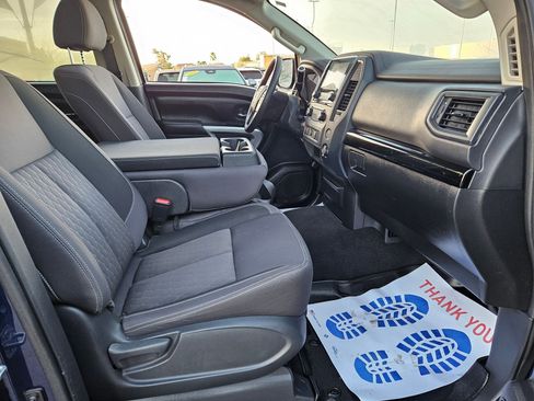 Used 2023 Nissan Titan SV image 17