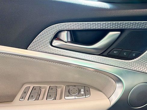 Used 2023 Genesis G70 2.0T w/ Sport Prestige Package image 15