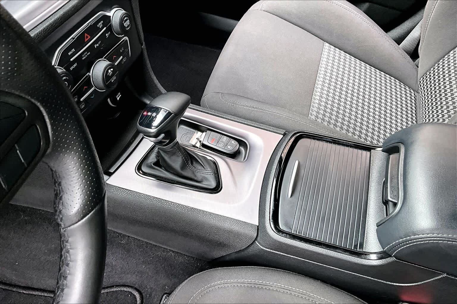 Used 2023 Dodge Charger R/T w/ Blacktop Package RWD image 17