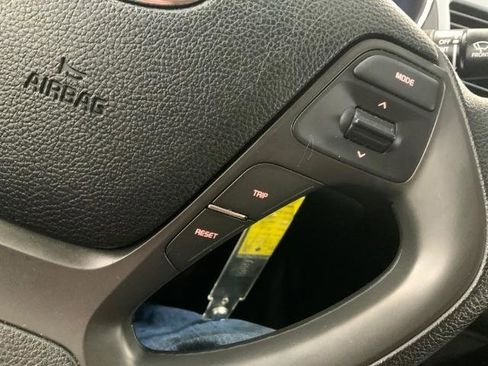 Used 2017 Kia Forte LX FWD image 20