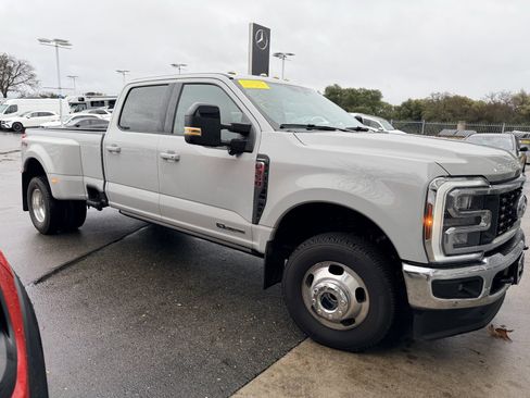 Used 2025 Ford F350 Lariat w/ Lariat Ultimate Package image 1