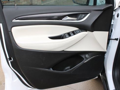 Used 2023 Buick Enclave Essence w/ Experience Buick Package image 22