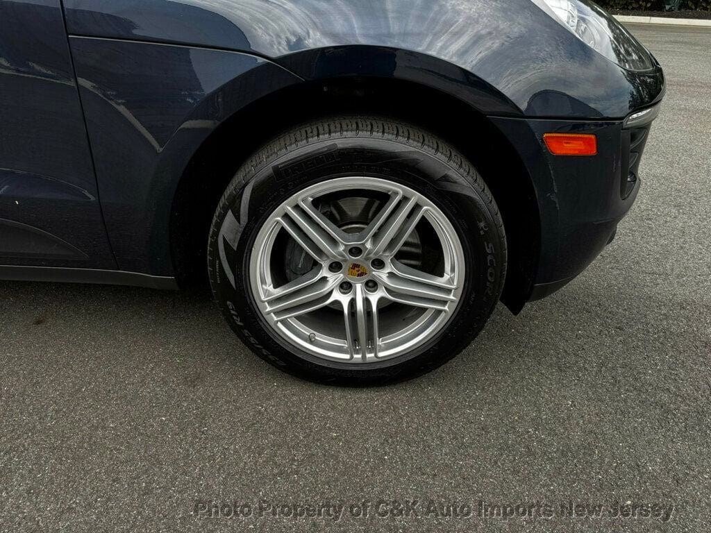 Used 2017 Porsche Macan AWD/4WD image 11