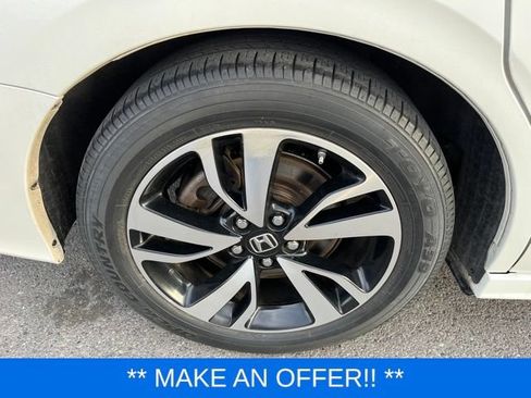 Used 2018 Honda Odyssey Elite image 25