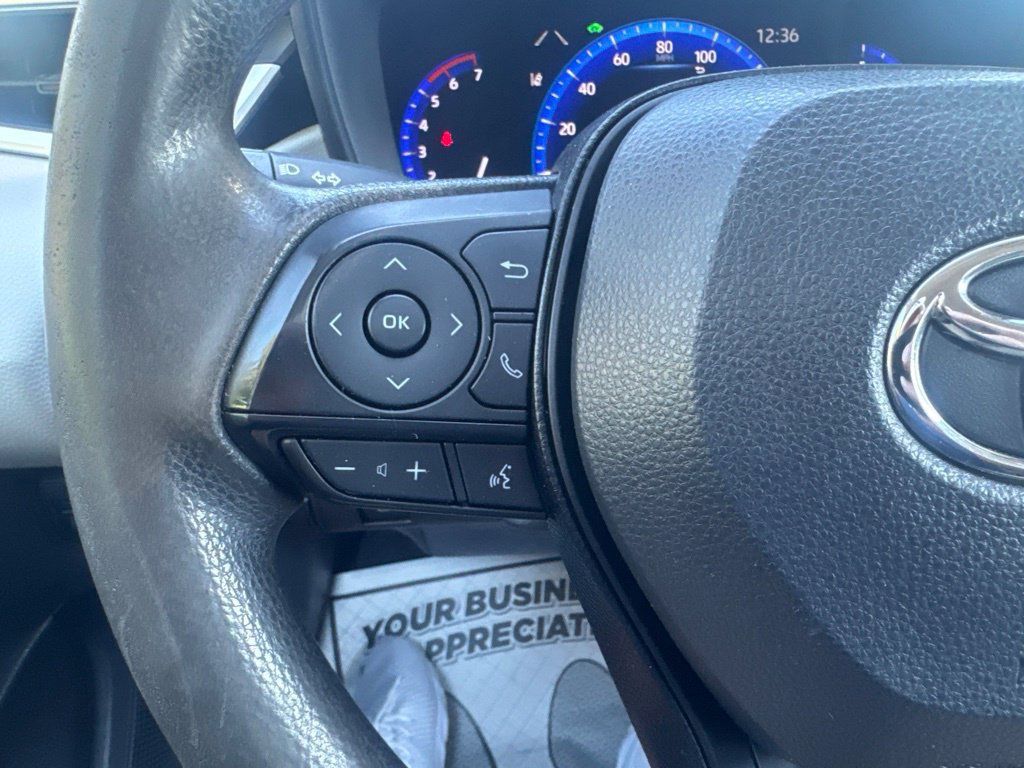 Used 2020 Toyota Corolla LE FWD image 19