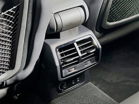 Used 2024 Audi Q3 2.0T Premium Plus image 24