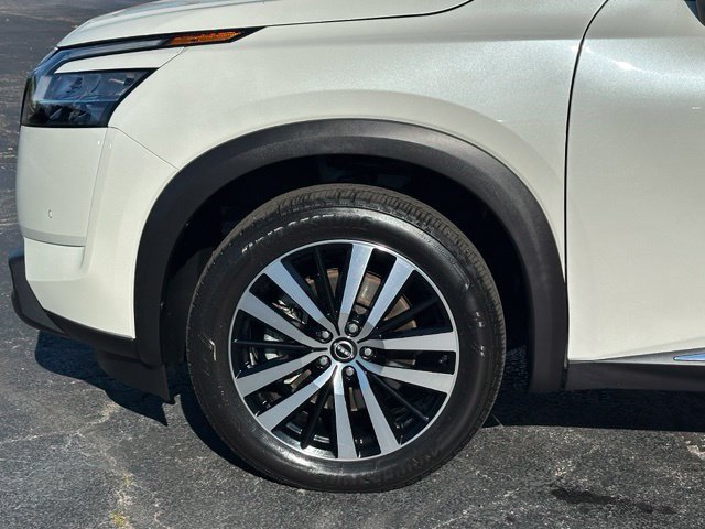 Certified 2023 Nissan Pathfinder Platinum AWD/4WD image 6