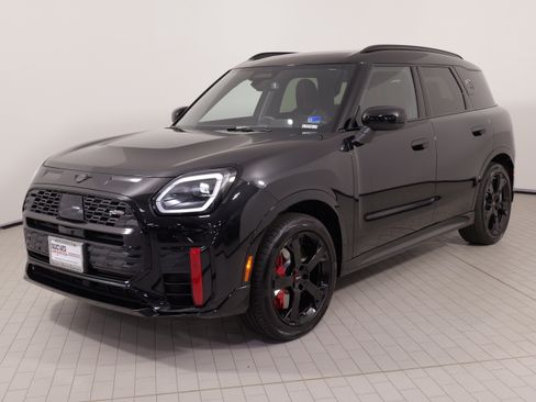 Used 2025 MINI Cooper Countryman John Cooper Works w/ Comfort Package Max AWD/4WD image 3