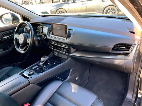 Used 2023 Nissan Rogue SV w/ SV Premium B Package image 14