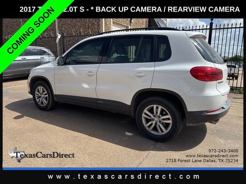 Used 2017 Volkswagen Tiguan S image 3