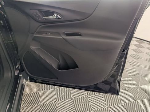 Used 2024 Chevrolet Equinox LT w/ LPO, Floor Liner Package FWD image 33