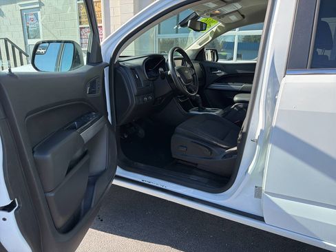 Used 2016 Chevrolet Colorado LT w/ LT Convenience Package AWD/4WD image 10